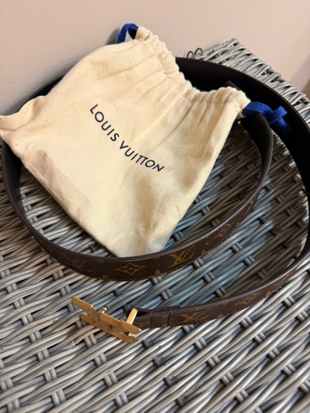 Louis Vuitton reversible  Black Monogram Leather Belt with Gold Buckle Accents - Picture 2 of 6